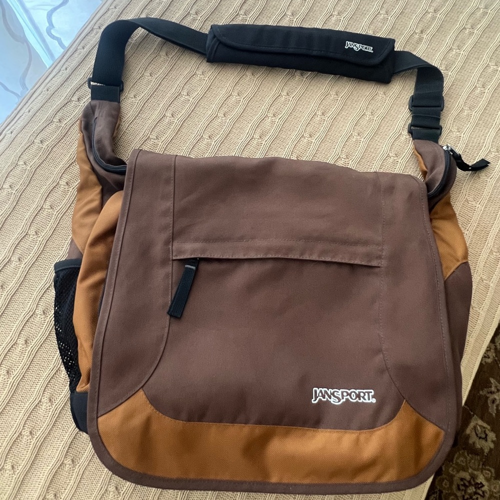 JanSport Messenger Laptop Bag Paradox Brown Betty Shoulder Computer Crossbody